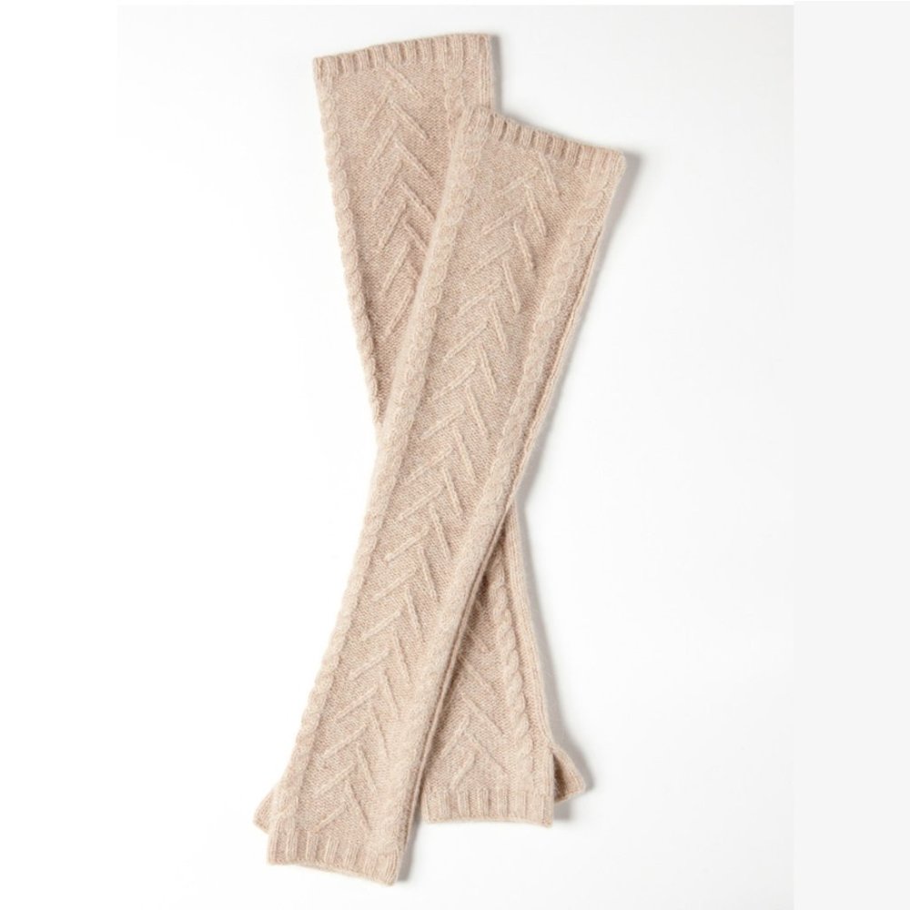 Cable Knit Fingerless Armwarmer Gloves BNWOT